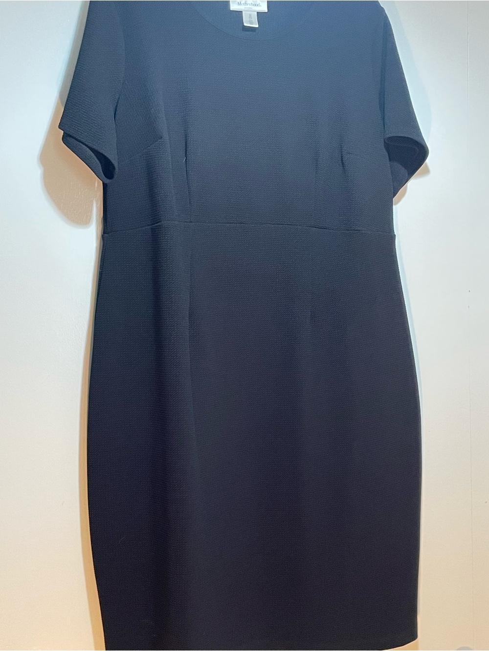 Motherhood Maternity Black Asymmetrical Short-Sleeve Sheath Dress